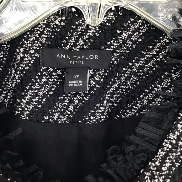 Ann Taylor Women’s Ruffled Peplum Fringe Jacket Blazer Business Career Size 12P - Picture 4 of 9